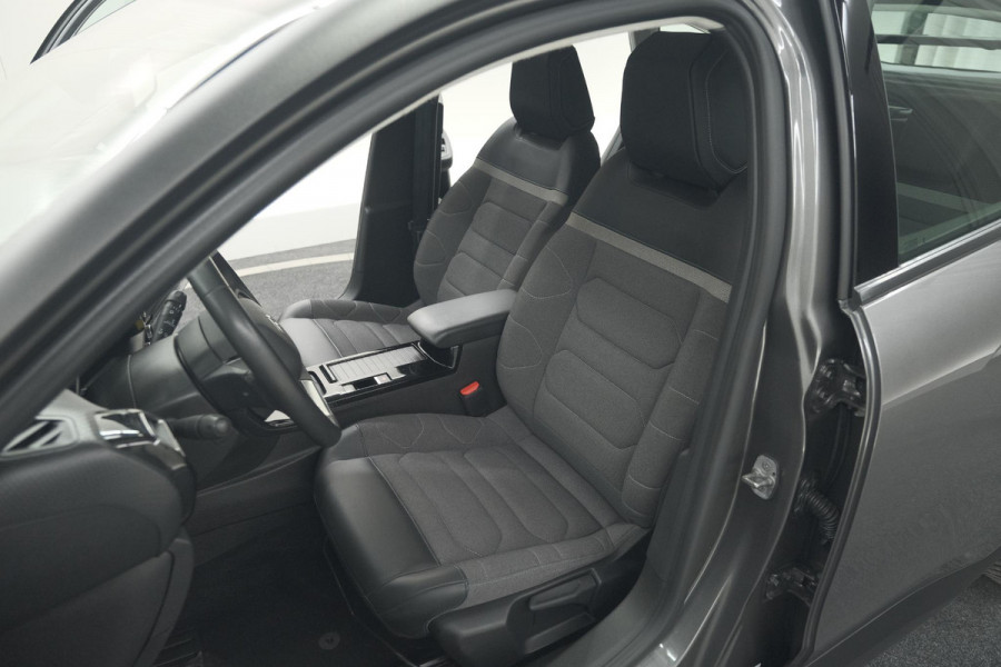 Citroën C4 PureTech 130 Feel Pack | Camera | Head-Up Display | Navigatie | Parkeersensoren