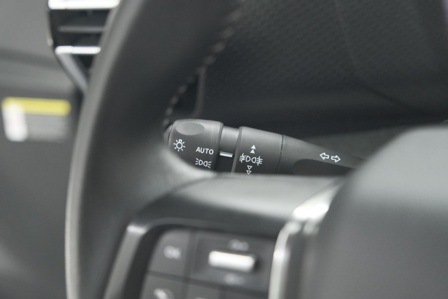 Citroën C4 PureTech 130 Feel Pack | Camera | Head-Up Display | Navigatie | Parkeersensoren