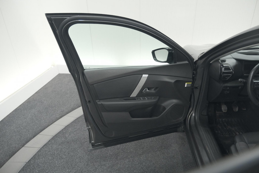 Citroën C4 PureTech 130 Feel Pack | Camera | Head-Up Display | Navigatie | Parkeersensoren