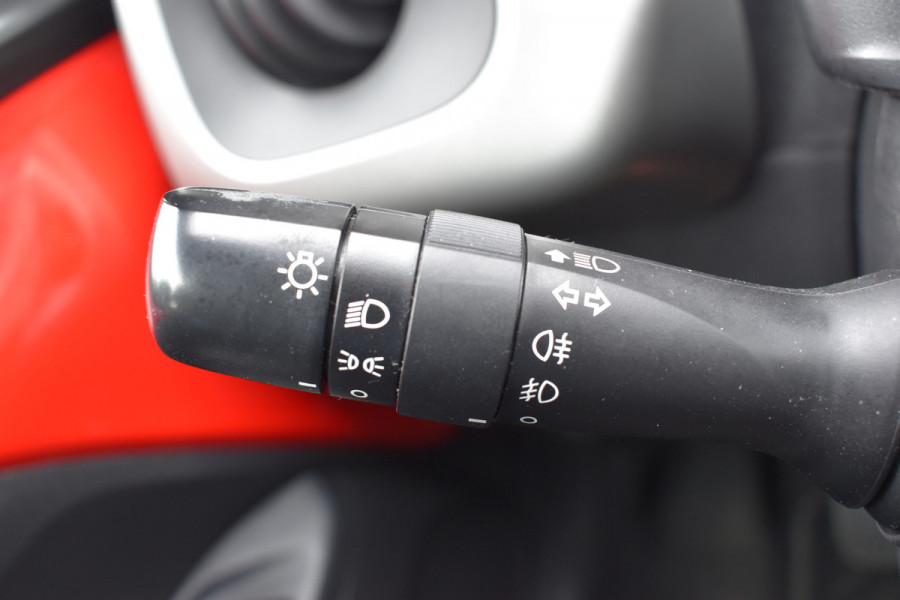 Peugeot 108 1.0 e-VTi Active 5-drs / Airco / El. ramen / Centr.vergr. / Mistlampen