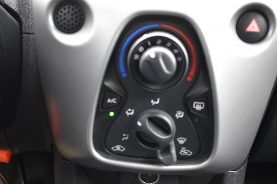 Peugeot 108 1.0 e-VTi Active 5-drs / Airco / El. ramen / Centr.vergr. / Mistlampen
