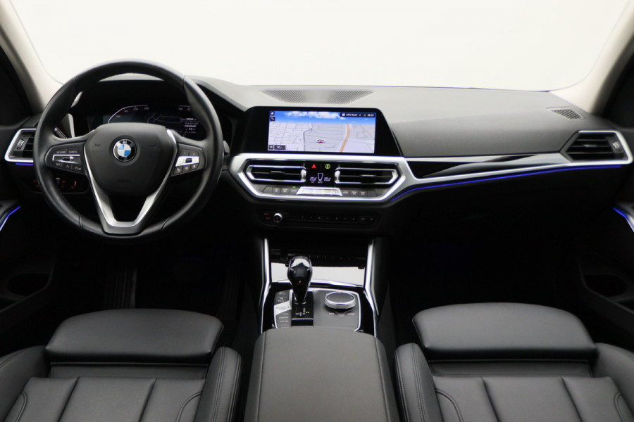 BMW 3 Serie 318i Executive Edition Leer, Sportstoelen, Lane Assist, Apple Carplay, LED, PDC, 18"