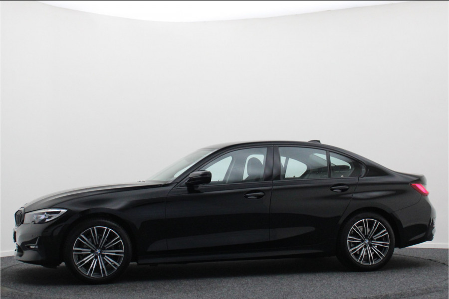 BMW 3 Serie 318i Executive Edition Leer, Sportstoelen, Lane Assist, Apple Carplay, LED, PDC, 18"