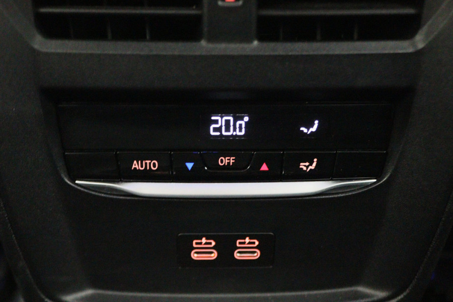 BMW 3 Serie 318i Executive Edition Leer, Sportstoelen, Lane Assist, Apple Carplay, LED, PDC, 18"