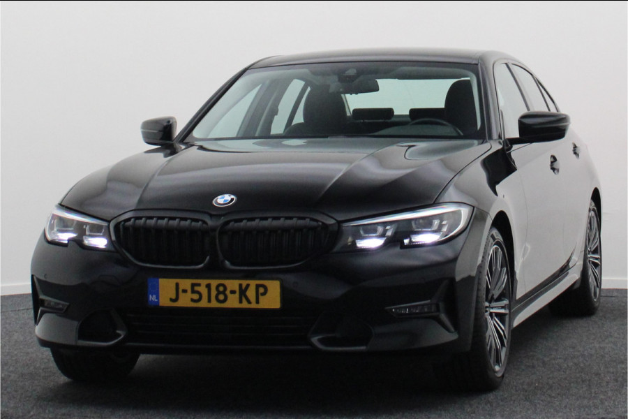 BMW 3 Serie 318i Executive Edition Leer, Sportstoelen, Lane Assist, Apple Carplay, LED, PDC, 18"