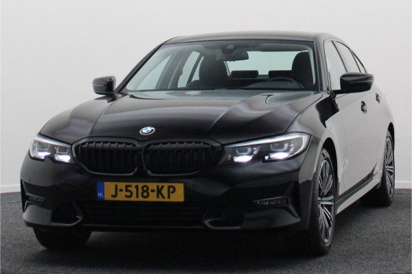 BMW 3 Serie 318i Executive Edition Leer, Sportstoelen, Lane Assist, Apple Carplay, LED, PDC, 18"