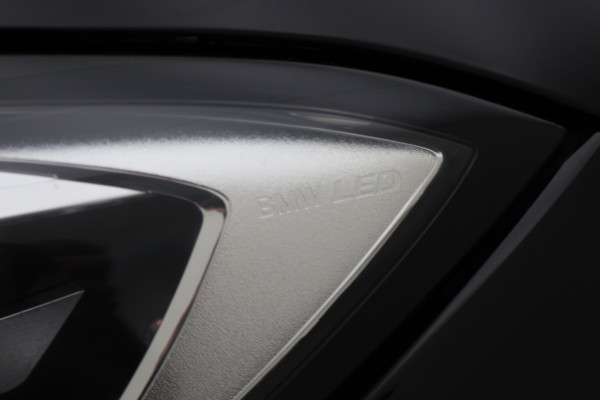 BMW 3 Serie 318i Executive Edition Leer, Sportstoelen, Lane Assist, Apple Carplay, LED, PDC, 18"