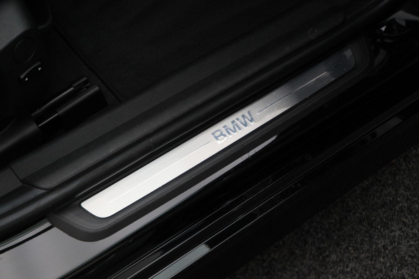 BMW 3 Serie 318i Executive Edition Leer, Sportstoelen, Lane Assist, Apple Carplay, LED, PDC, 18"