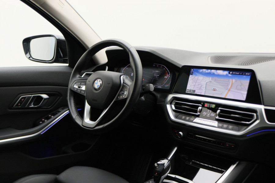 BMW 3 Serie 318i Executive Edition Leer, Sportstoelen, Lane Assist, Apple Carplay, LED, PDC, 18"