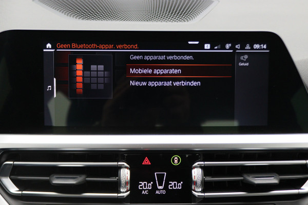 BMW 3 Serie 318i Executive Edition Leer, Sportstoelen, Lane Assist, Apple Carplay, LED, PDC, 18"