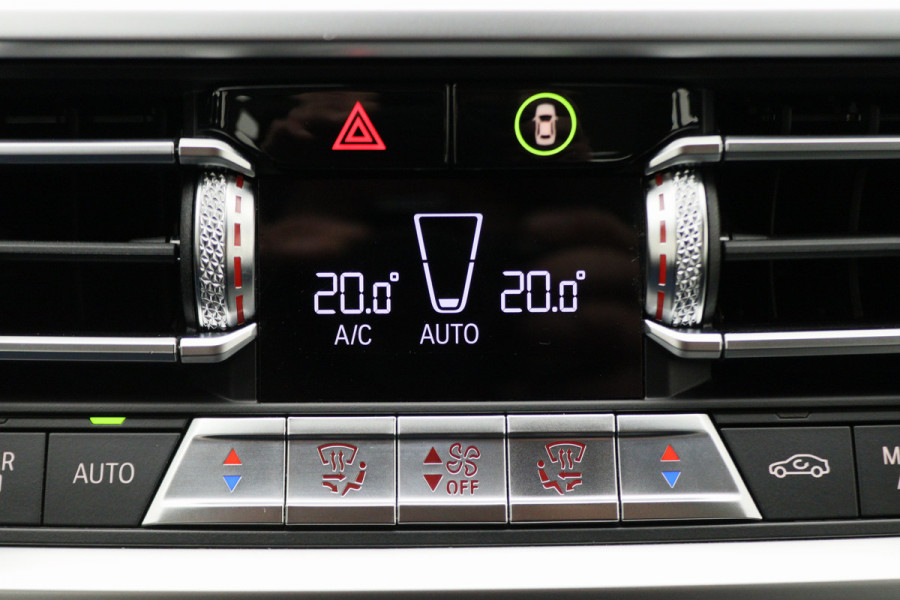 BMW 3 Serie 318i Executive Edition Leer, Sportstoelen, Lane Assist, Apple Carplay, LED, PDC, 18"