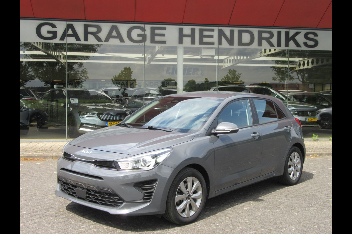 Kia Rio 1.2 4 cilinder DynamicLine, Camera,Navi , NWE TYPE , (occasion) Kia Rio 1.2 4 cilinder DynamicLine, Camera,Navi , NWE TYPE , (occasion)