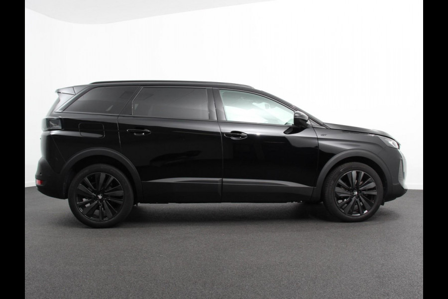 Peugeot 5008 1.2 PureTech GT Black Pack 7p Climate control Adaptive cruise control Achteruitrijd camera Verwarmde voorstoelen Keyless Navigatie LED Apple Carplay/ Android Auto