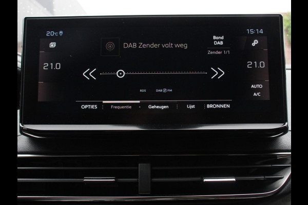Peugeot 5008 1.2 PureTech GT Black Pack 7p Climate control Adaptive cruise control Achteruitrijd camera Verwarmde voorstoelen Keyless Navigatie LED Apple Carplay/ Android Auto