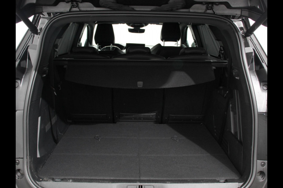 Peugeot 5008 1.2 PureTech GT Black Pack 7p Climate control Adaptive cruise control Achteruitrijd camera Verwarmde voorstoelen Keyless Navigatie LED Apple Carplay/ Android Auto