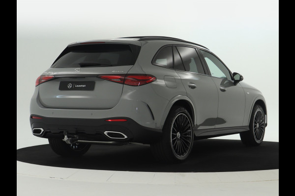 Mercedes-Benz GLC 300e 4MATIC Sport Edition | Trekhaak | Nightpakket | Rijassistentiepakket Plus | AMG Premium Plus | DISTRONIC PLUS | EASY PACK achterklep | KEYLESS GO-comfortpakket | 	Winter pakket | Head-up display |