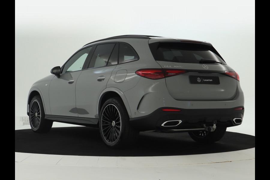 Mercedes-Benz GLC 300e 4MATIC Sport Edition | Trekhaak | Nightpakket | Rijassistentiepakket Plus | AMG Premium Plus | DISTRONIC PLUS | EASY PACK achterklep | KEYLESS GO-comfortpakket | 	Winter pakket | Head-up display |