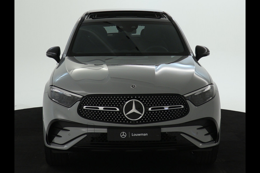 Mercedes-Benz GLC 300e 4MATIC Sport Edition | Trekhaak | Nightpakket | Rijassistentiepakket Plus | AMG Premium Plus | DISTRONIC PLUS | EASY PACK achterklep | KEYLESS GO-comfortpakket | 	Winter pakket | Head-up display |