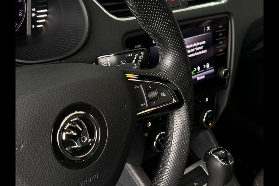 Škoda Octavia Combi 1.5 TSI Greentech Sport Business NL AUTO | PANO | SPORTSTOELEN | CARPLAY | ! 2DE PINKSTERDAG GEOPEND VAN 10:00 UUR T/M 17:00 UUR