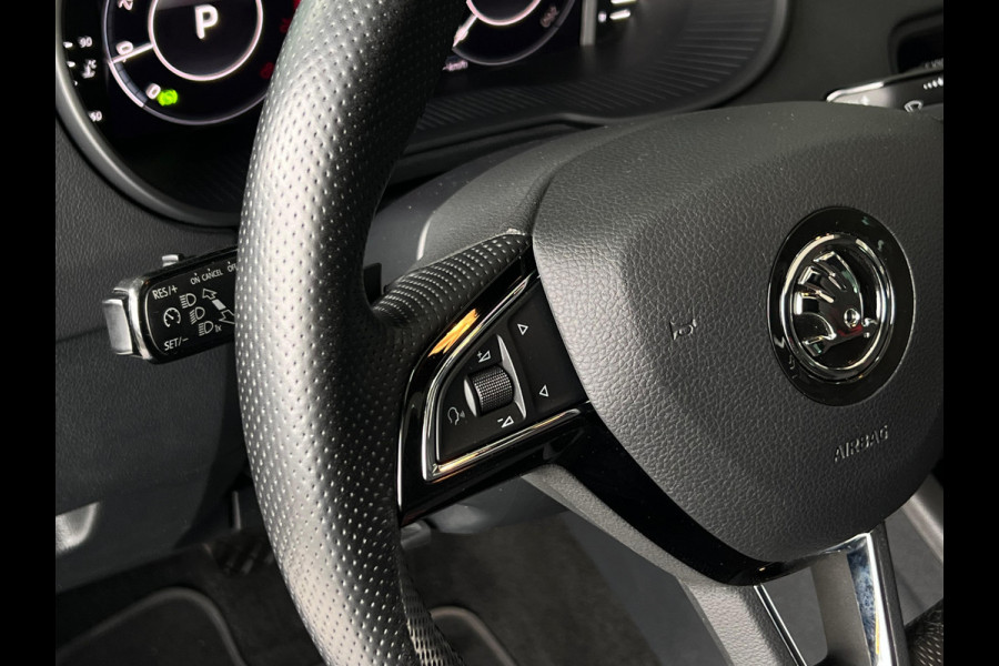 Škoda Octavia Combi 1.5 TSI Greentech Sport Business NL AUTO | PANO | SPORTSTOELEN | CARPLAY | ! 2DE PINKSTERDAG GEOPEND VAN 10:00 UUR T/M 17:00 UUR