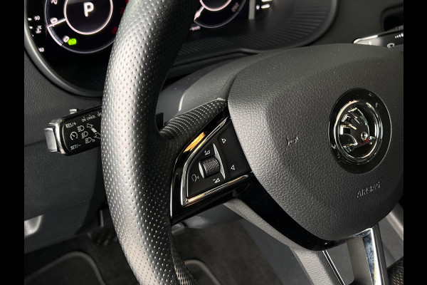 Škoda Octavia Combi 1.5 TSI Greentech Sport Business NL AUTO | PANO | SPORTSTOELEN | CARPLAY | ! 2DE PINKSTERDAG GEOPEND VAN 10:00 UUR T/M 17:00 UUR