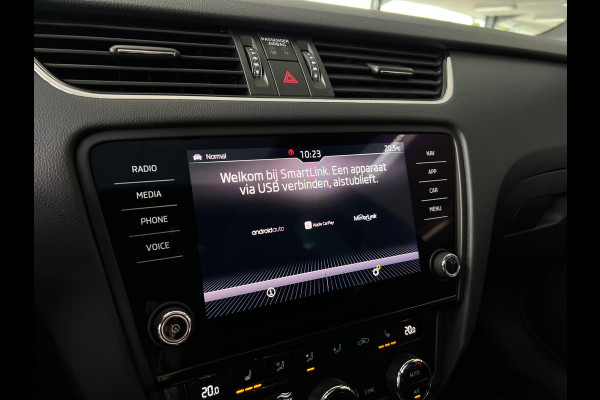 Škoda Octavia Combi 1.5 TSI Greentech Sport Business NL AUTO | PANO | SPORTSTOELEN | CARPLAY | ! 2DE PINKSTERDAG GEOPEND VAN 10:00 UUR T/M 17:00 UUR