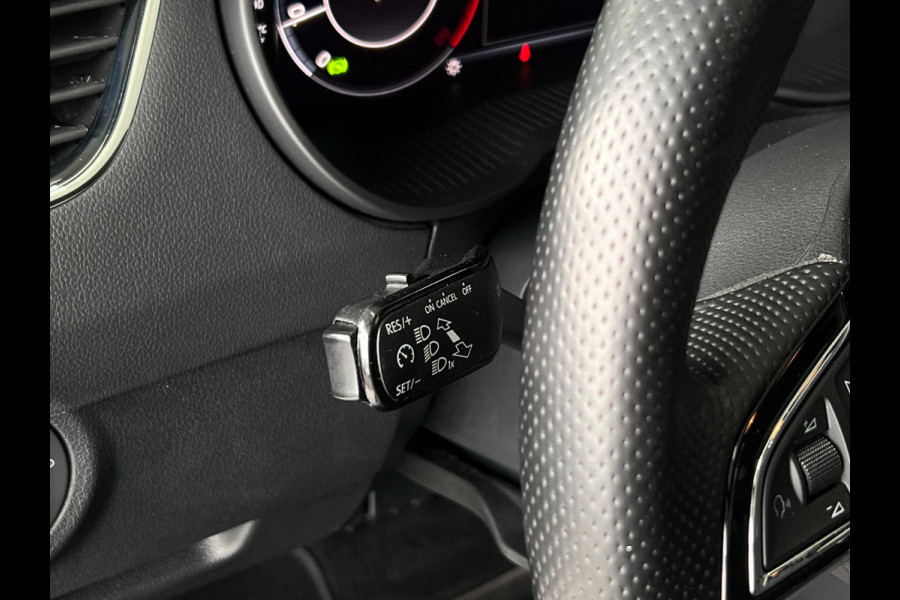 Škoda Octavia Combi 1.5 TSI Greentech Sport Business NL AUTO | PANO | SPORTSTOELEN | CARPLAY | ! 2DE PINKSTERDAG GEOPEND VAN 10:00 UUR T/M 17:00 UUR