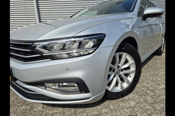 Volkswagen Passat Variant 1.5 TSI Comfort Business New Model,Navigatie,ACC,parkeersensoren