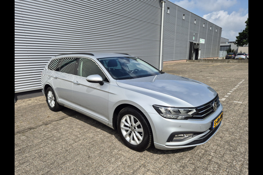Volkswagen Passat Variant 1.5 TSI Comfort Business New Model,Navigatie,ACC,parkeersensoren