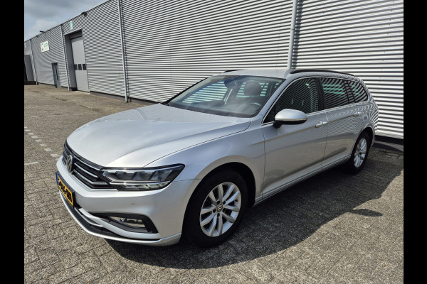 Volkswagen Passat Variant 1.5 TSI Comfort Business New Model,Navigatie,ACC,parkeersensoren