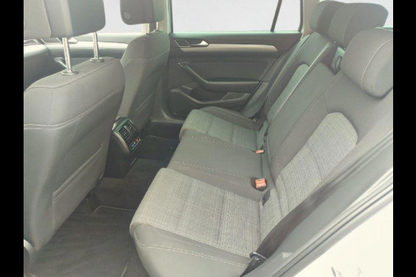 Volkswagen Passat Variant 1.5 TSI Comfort Business New Model,Navigatie,ACC,parkeersensoren