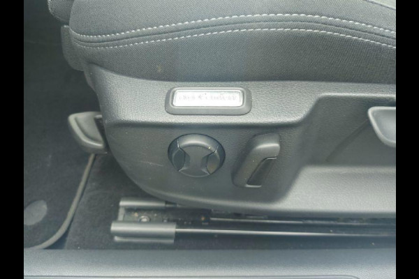 Volkswagen Passat Variant 1.5 TSI Comfort Business New Model,Navigatie,ACC,parkeersensoren