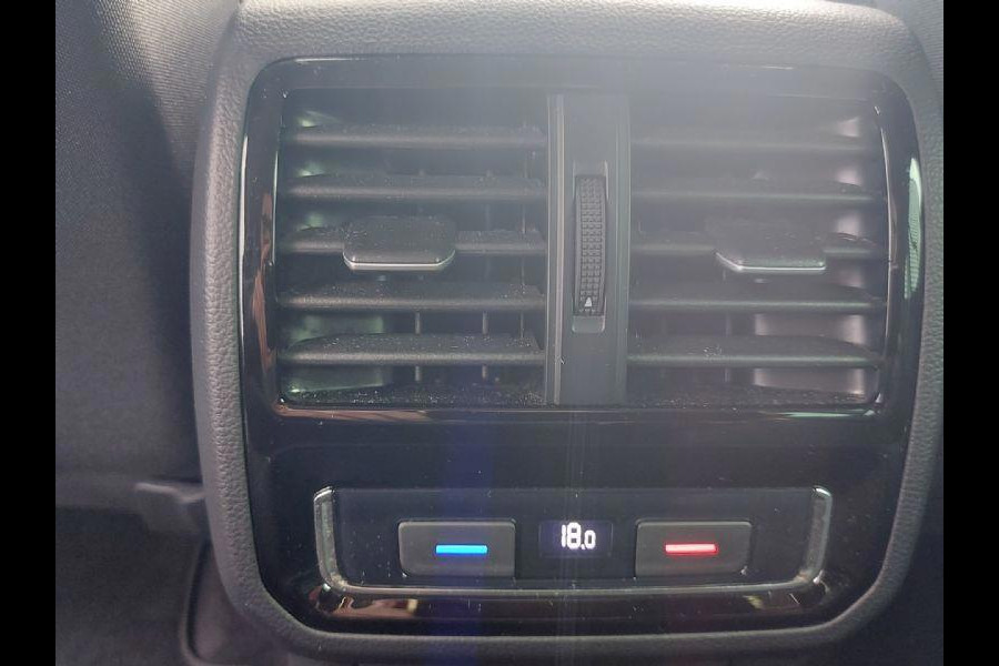 Volkswagen Passat Variant 1.5 TSI Comfort Business New Model,Navigatie,ACC,parkeersensoren