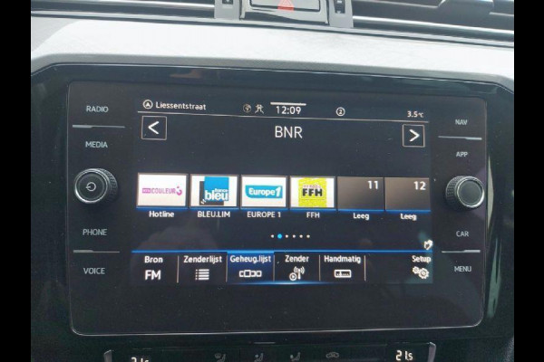 Volkswagen Passat Variant 1.5 TSI Comfort Business New Model,Navigatie,ACC,parkeersensoren