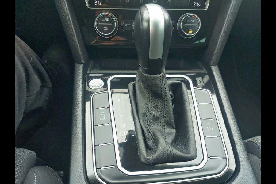Volkswagen Passat Variant 1.5 TSI Comfort Business New Model,Navigatie,ACC,parkeersensoren