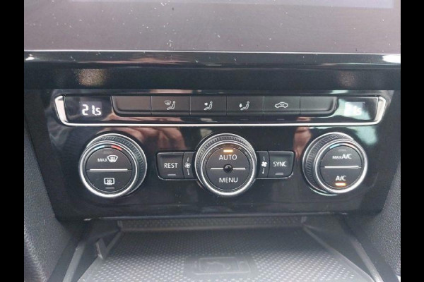 Volkswagen Passat Variant 1.5 TSI Comfort Business New Model,Navigatie,ACC,parkeersensoren