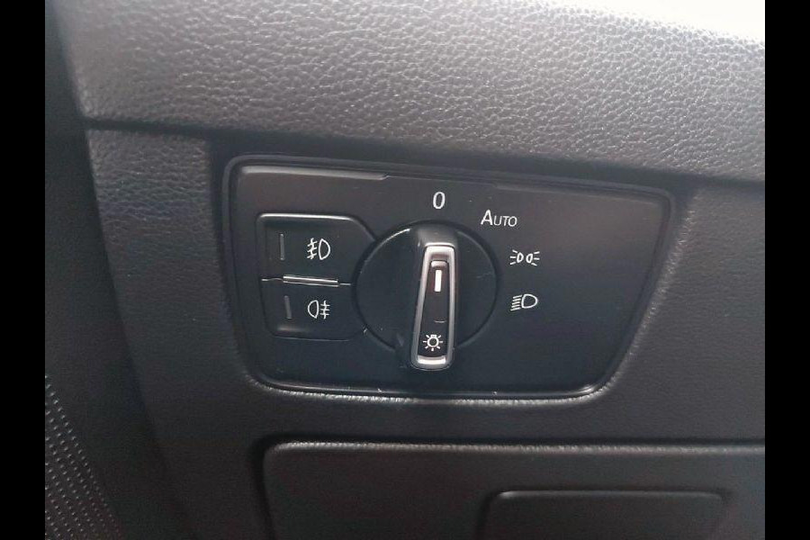 Volkswagen Passat Variant 1.5 TSI Comfort Business New Model,Navigatie,ACC,parkeersensoren