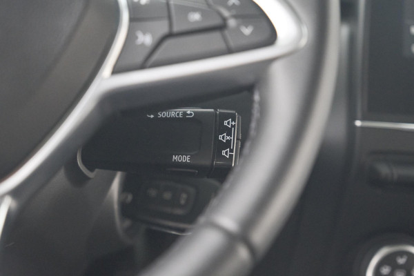 Renault Clio TCe 90 Equilibre | Parkeersensoren | Apple Carplay | Cruise Control
