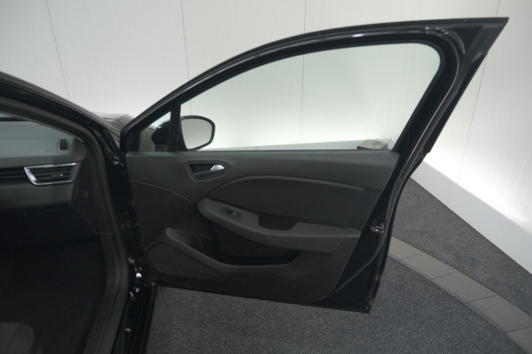 Renault Clio TCe 90 Equilibre | Parkeersensoren | Apple Carplay | Cruise Control