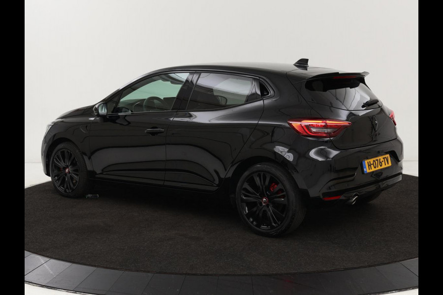 Renault Clio 1.3 TCe Initiale Paris | Automaat | Leder | Stoel & stuurverwarming | 360 camera | Carplay | Park Assist | Keyless | Full LED | Dodehoek detectie | Navigatie