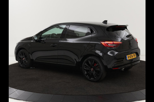 Renault Clio 1.3 TCe Initiale Paris | Automaat | Leder | Stoel & stuurverwarming | 360 camera | Carplay | Park Assist | Keyless | Full LED | Dodehoek detectie | Navigatie