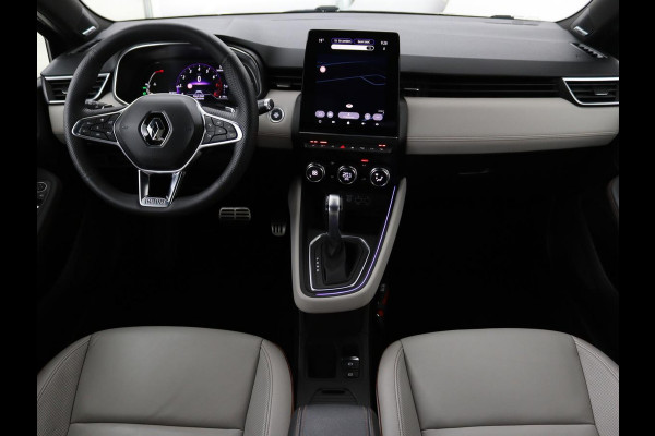 Renault Clio 1.3 TCe Initiale Paris | Automaat | Leder | Stoel & stuurverwarming | 360 camera | Carplay | Park Assist | Keyless | Full LED | Dodehoek detectie | Navigatie
