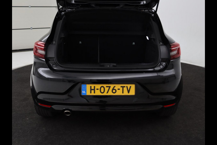 Renault Clio 1.3 TCe Initiale Paris | Automaat | Leder | Stoel & stuurverwarming | 360 camera | Carplay | Park Assist | Keyless | Full LED | Dodehoek detectie | Navigatie
