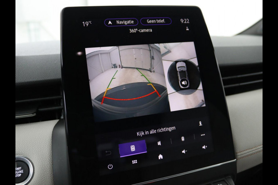 Renault Clio 1.3 TCe Initiale Paris | Automaat | Leder | Stoel & stuurverwarming | 360 camera | Carplay | Park Assist | Keyless | Full LED | Dodehoek detectie | Navigatie