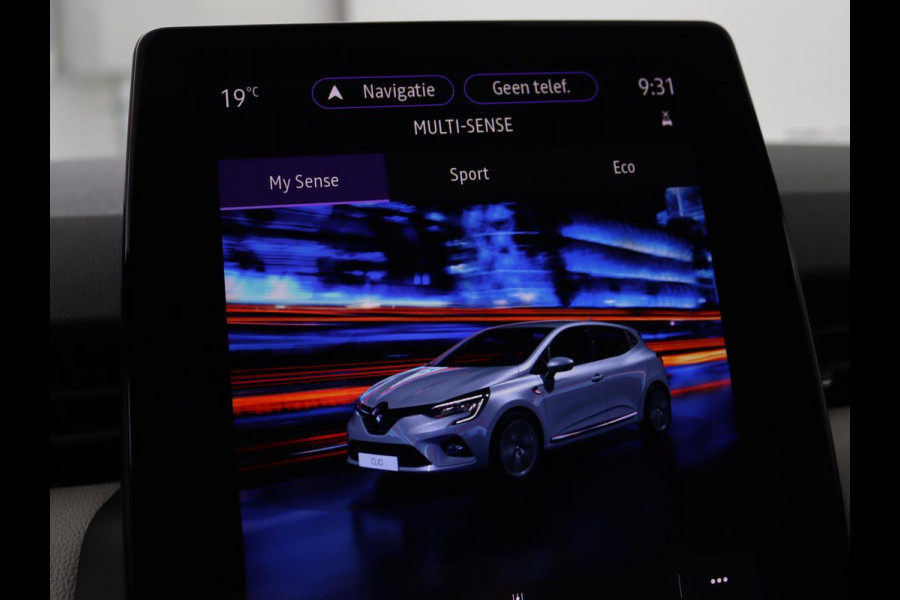 Renault Clio 1.3 TCe Initiale Paris | Automaat | Leder | Stoel & stuurverwarming | 360 camera | Carplay | Park Assist | Keyless | Full LED | Dodehoek detectie | Navigatie