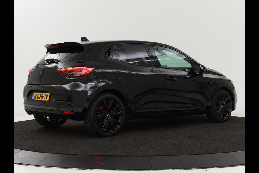 Renault Clio 1.3 TCe Initiale Paris | Automaat | Leder | Stoel & stuurverwarming | 360 camera | Carplay | Park Assist | Keyless | Full LED | Dodehoek detectie | Navigatie