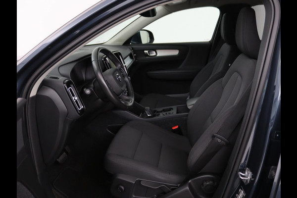 Volvo XC40 1.5 T5 Recharge Business Pro | Adaptive cruise | Camera | Carplay | Keyless | Navigatie | Parkeerverwarming | Full LED | Dodehoek detectie | PHEV