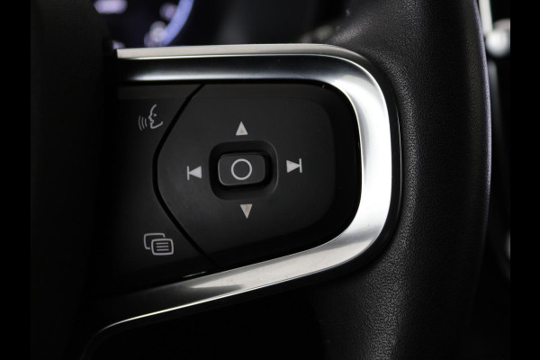 Volvo XC40 1.5 T5 Recharge Business Pro | Adaptive cruise | Camera | Carplay | Keyless | Navigatie | Parkeerverwarming | Full LED | Dodehoek detectie | PHEV
