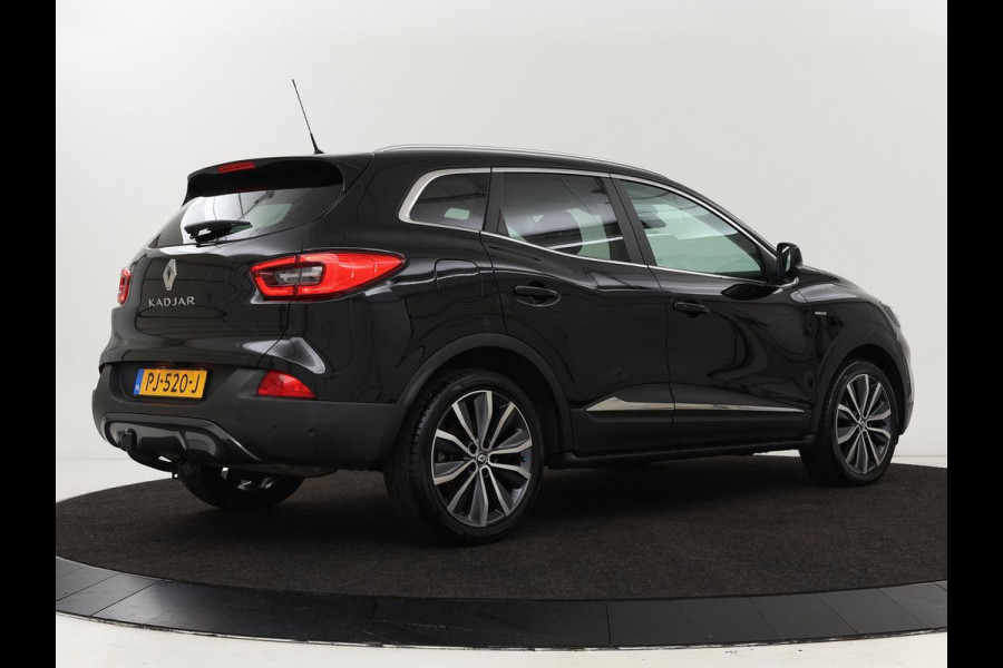 Renault Kadjar 1.2 TCe Bose | 1e eigenaar | 62.500km NAP | Automaat | Camera | Trekhaak | Navigatie | Keyless | Full LED | Half leder | Dodehoek detectie | Climate control | Bluetooth