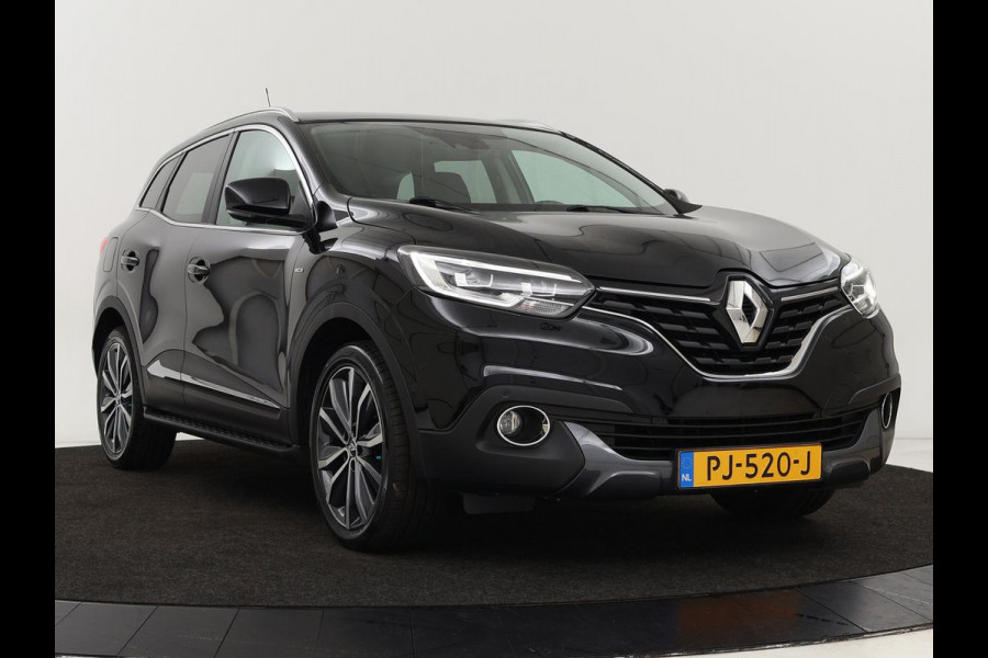 Renault Kadjar 1.2 TCe Bose | 1e eigenaar | 62.500km NAP | Automaat | Camera | Trekhaak | Navigatie | Keyless | Full LED | Half leder | Dodehoek detectie | Climate control | Bluetooth